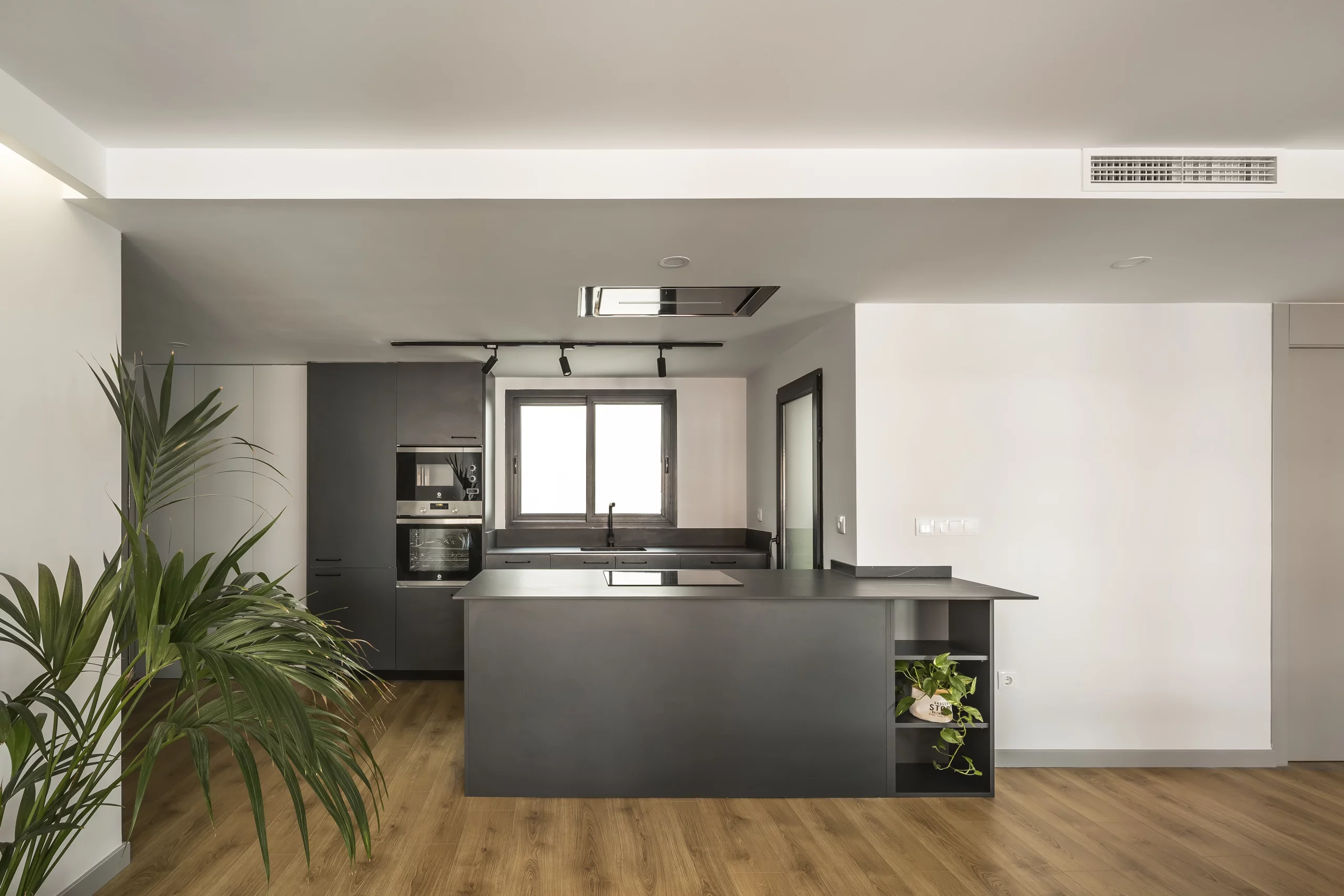 Reforma de vivienda estilo Industrial en Corts, Valencia