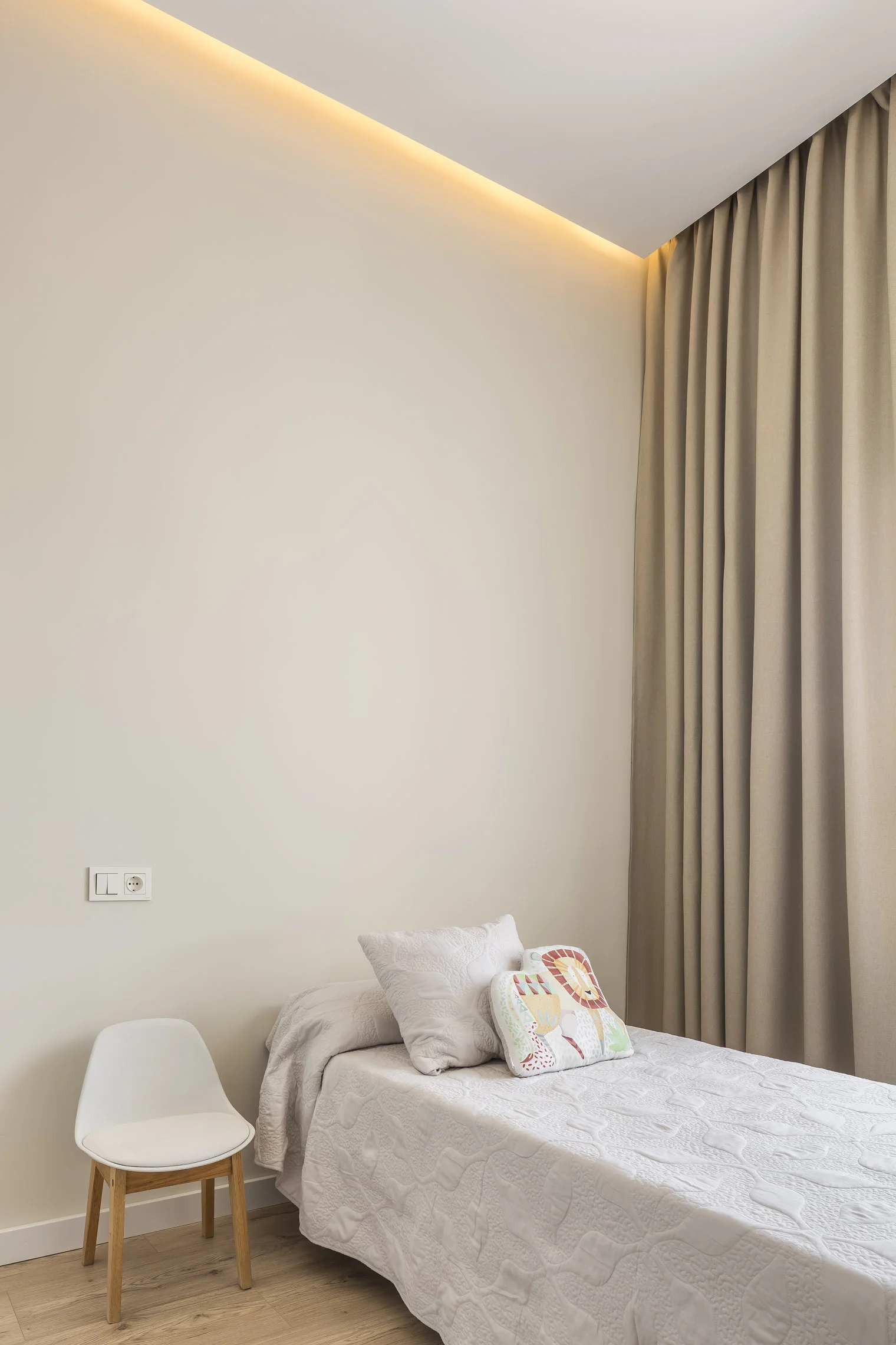 Reforma de casa estilo Clásico Contemporáneo en l’Eixample, Valencia