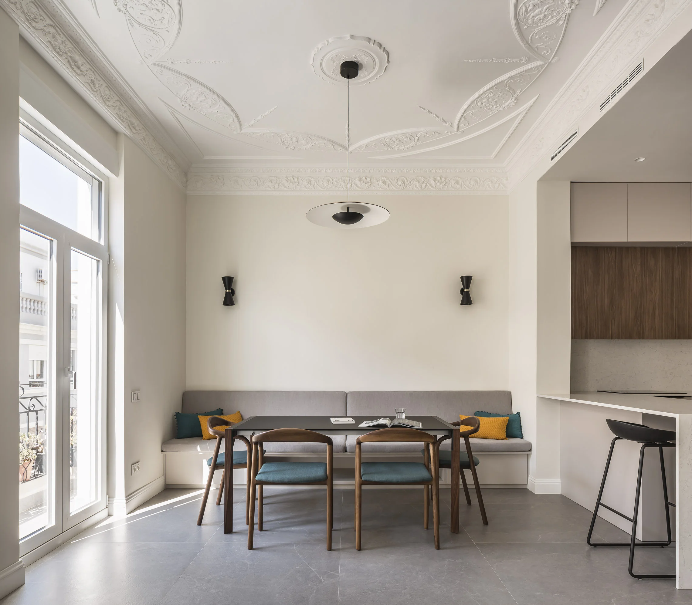 Reforma de casa estilo Clásico Contemporáneo en l’Eixample, Valencia