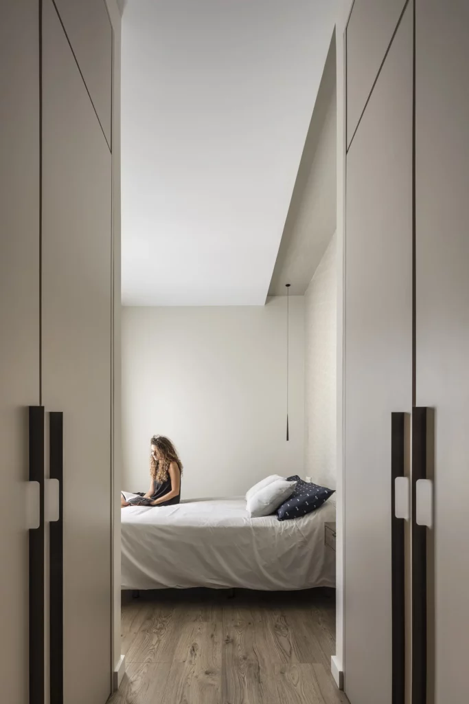 Reforma de casa estilo Clásico Contemporáneo en l’Eixample, Valencia