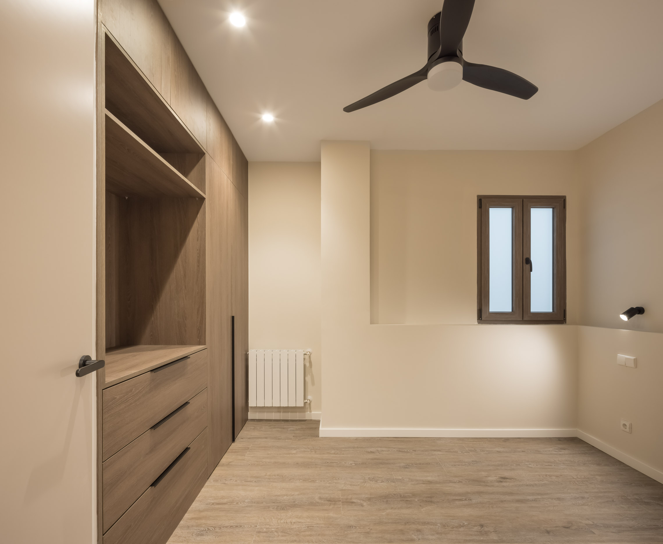 Reforma integral de vivienda estilo Industrial en Ciutat Vella, Valencia