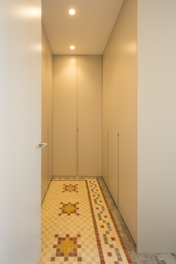Reforma integral estilo Clásico contemporáneo en La Roqueta, Valencia