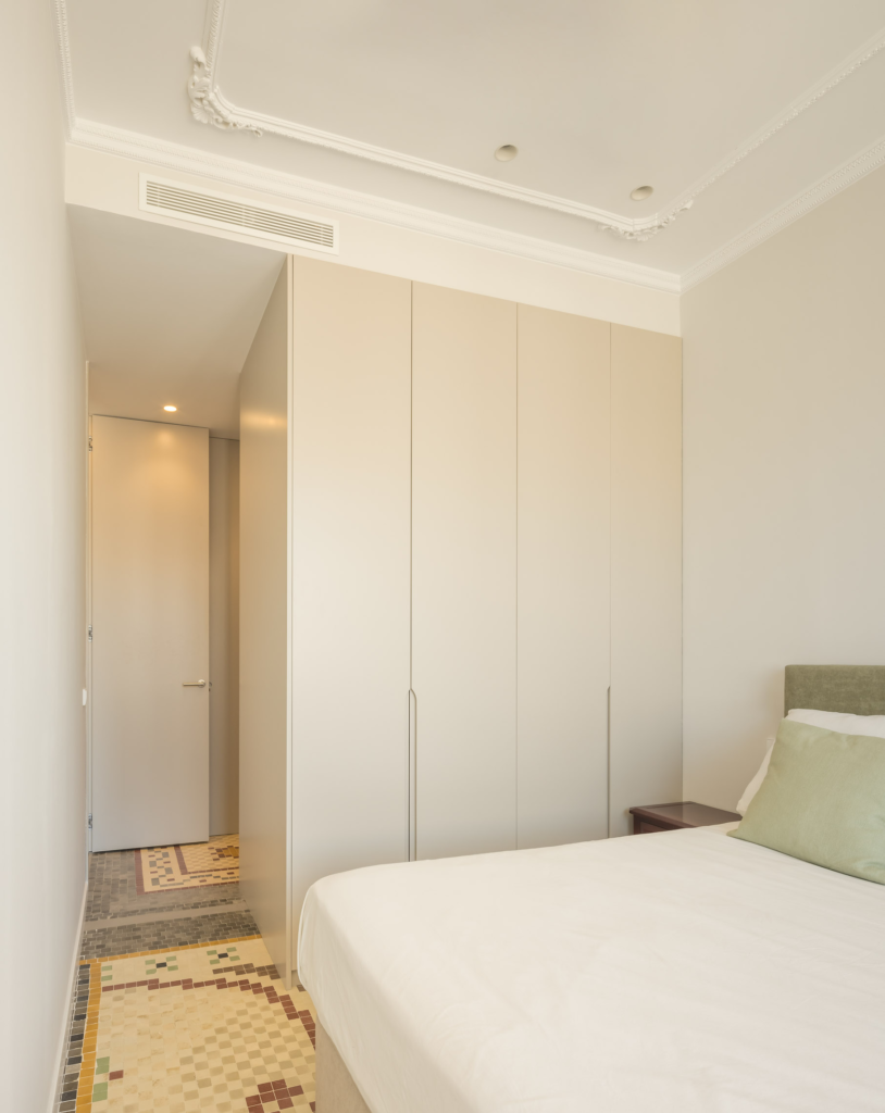 Reforma integral estilo Clásico contemporáneo en La Roqueta, Valencia