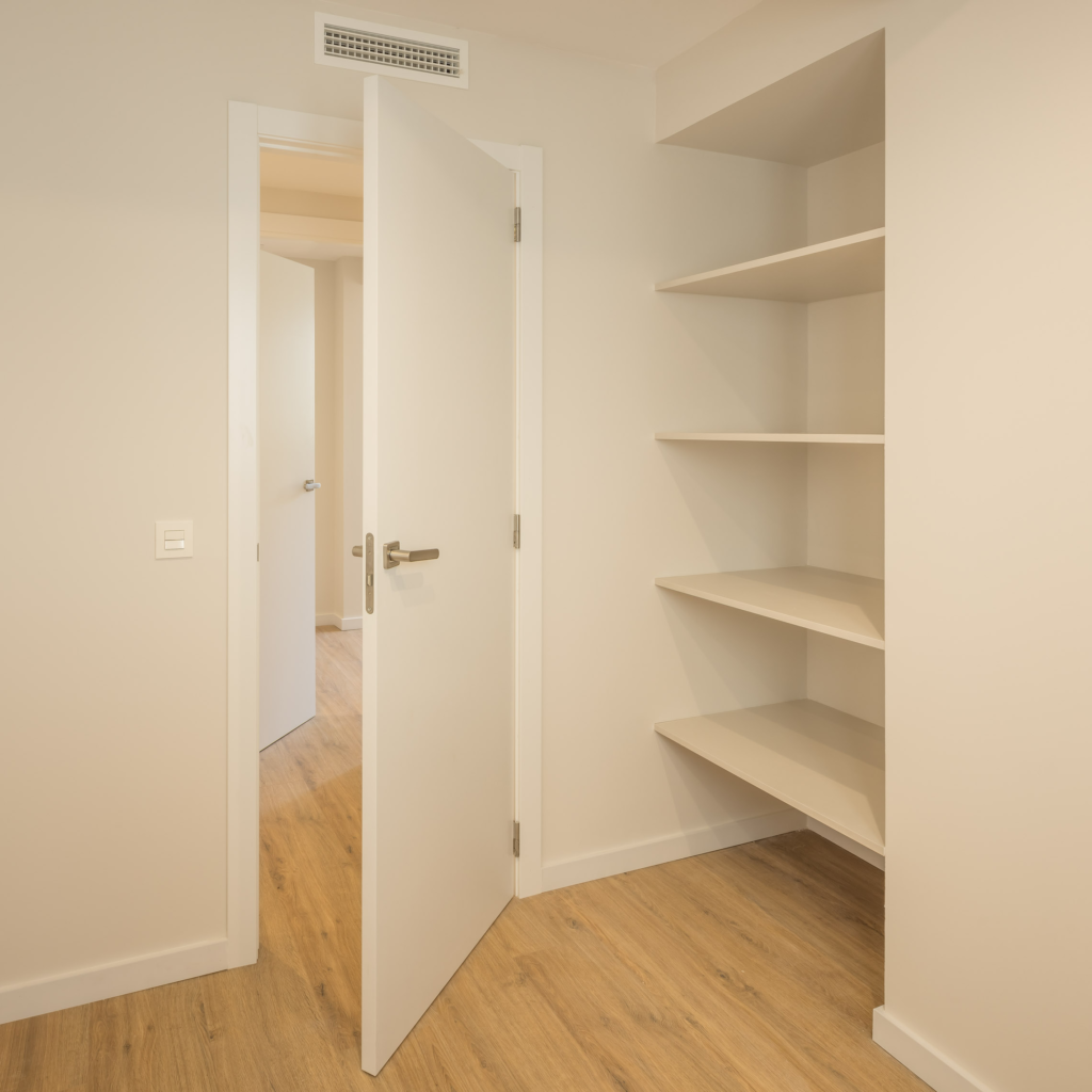 Reforma integral de piso estilo Moderno en Ciutat Vella, Barcelona