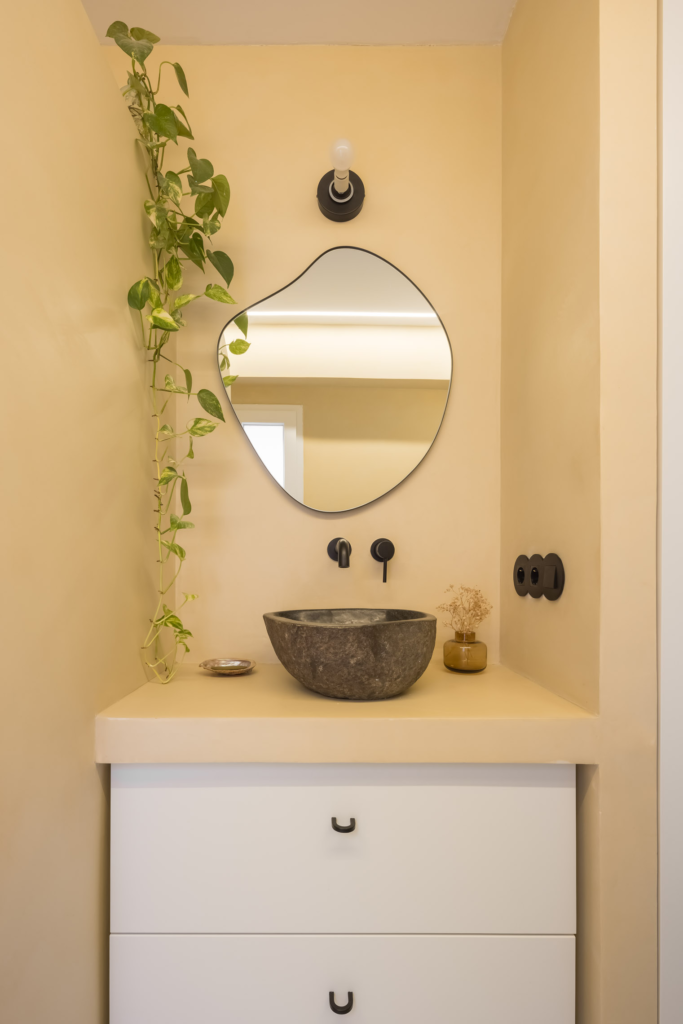 Reforma integral estilo Minimalista en El Born, Barcelona